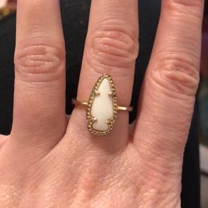 Kendra Scott Arrow Ring (Skylen)